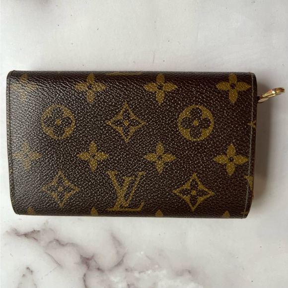 78. Authentic Louis Vuitton Monogram Tresor Wallet - Picture 1 of 13